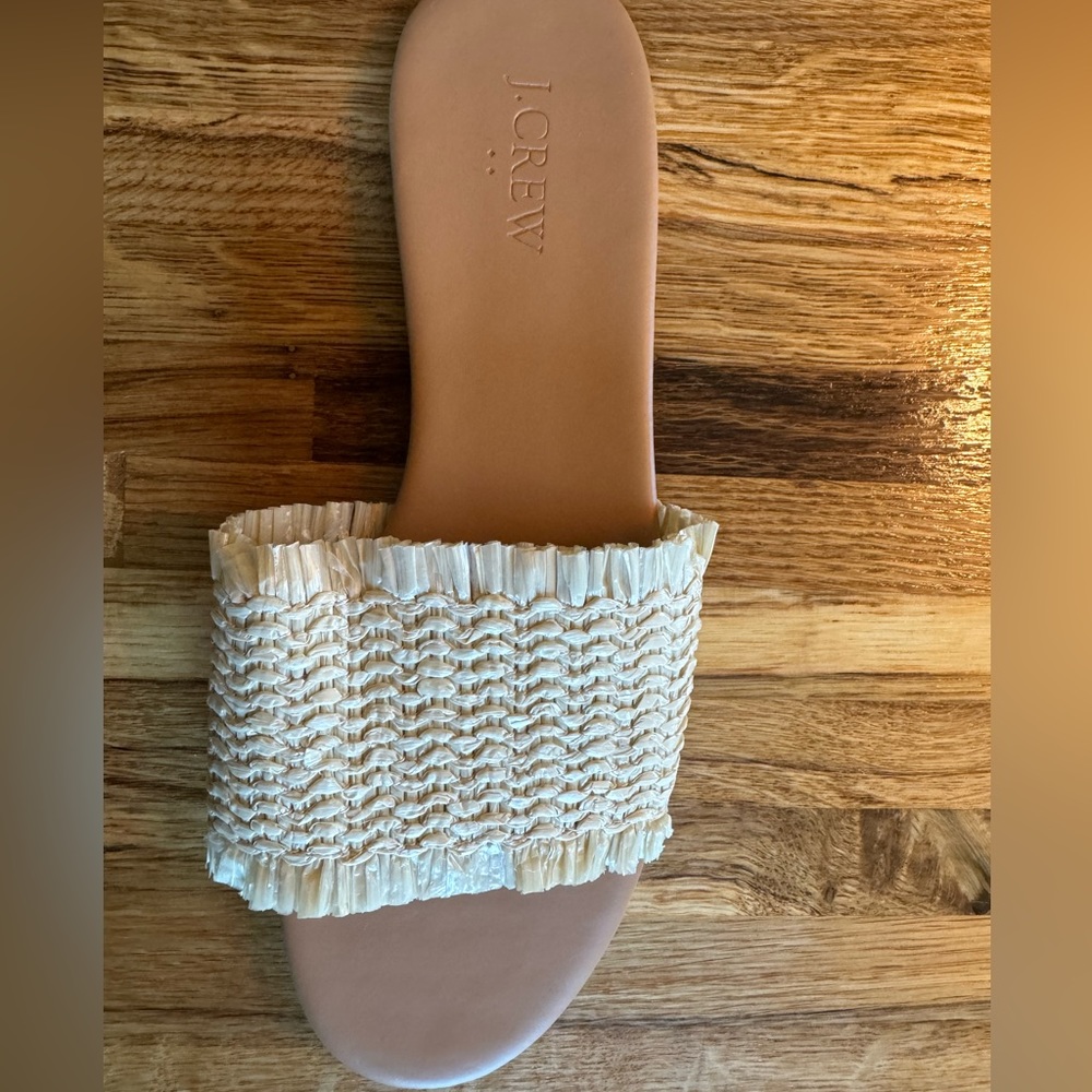 J Crew Factory NWT raffia slide sandals. Size 8.